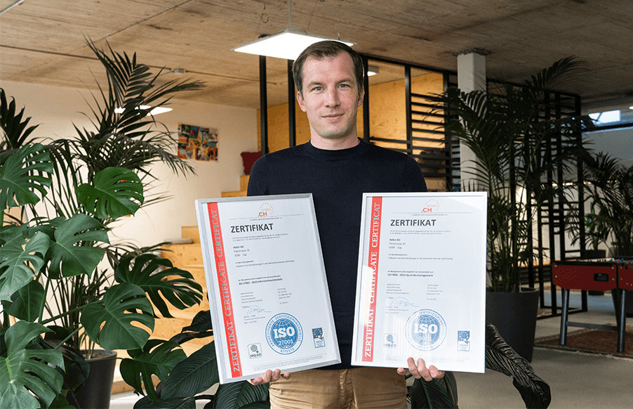 Michael Dudli holds ISO-Certificate